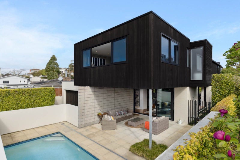 39 Sylvia Road, St Heliers, Auckland - Carousel 1