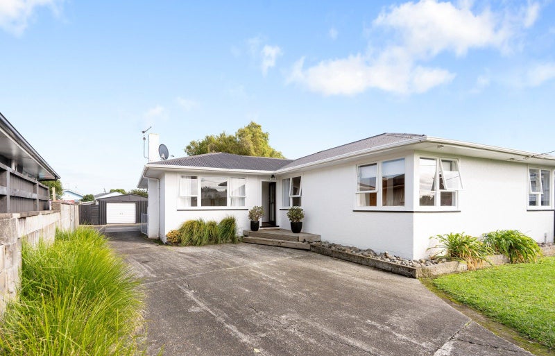 15 Kettle Avenue, Awapuni, Palmerston North - Carousel 1