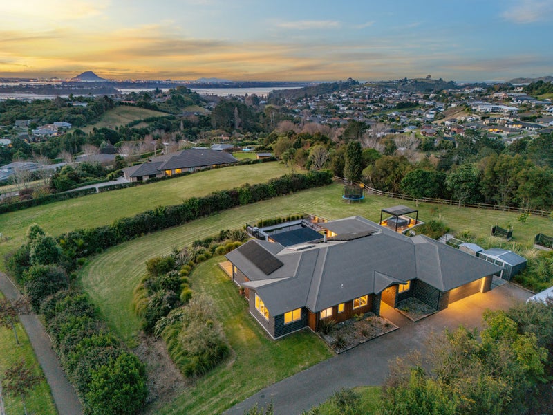 25 Riverstone Drive, Welcome Bay, Tauranga - Carousel 2