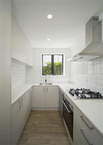 8/349 Tamaki Drive, St Heliers, Auckland - Carousel 2