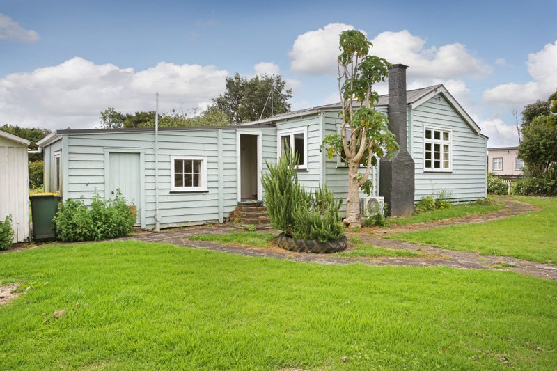 6 Colbeck Road, Waiuku - Carousel 11