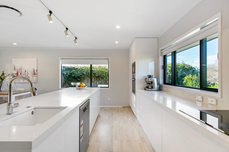3 Mirrabooka Avenue, Botany Downs, Auckland - Carousel 2