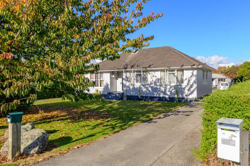 16 Island View Road, Western Heights, Rotorua - Carousel 1