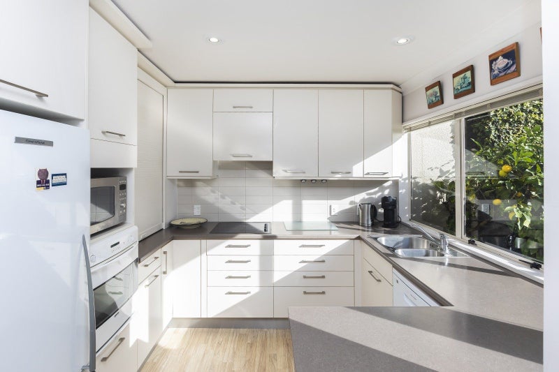 3/33 Holly Road, St Albans, Christchurch - Carousel 2
