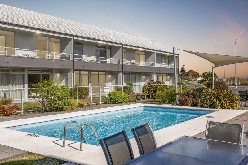 300 Lake Terrace, Two Mile Bay, Taupo - Carousel 1