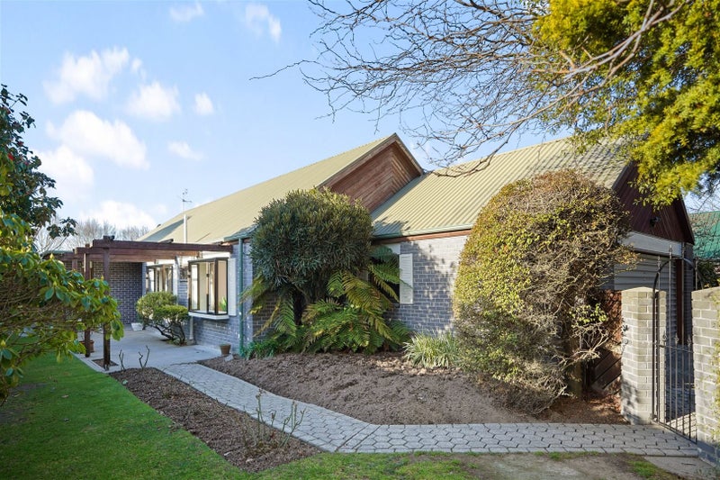 6 Felstead Place, Avonhead, Christchurch - Carousel 1