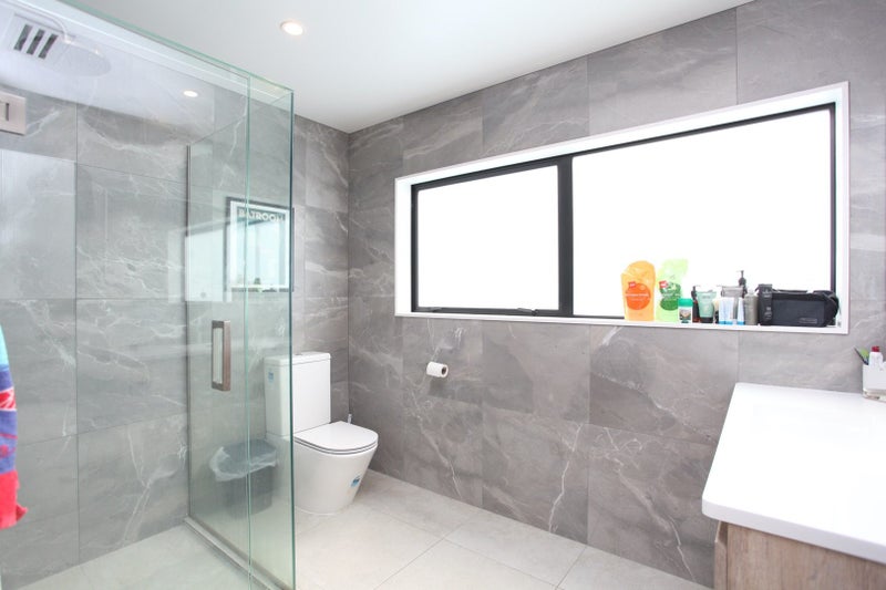 10B Kurnell Drive, Botany Downs, Auckland - Carousel 17