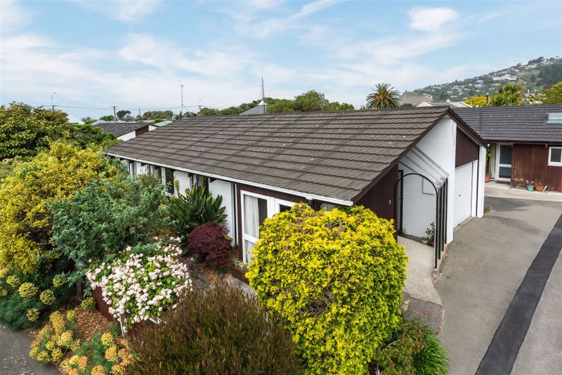 5 Raekura Place, Redcliffs, Christchurch - Carousel 1