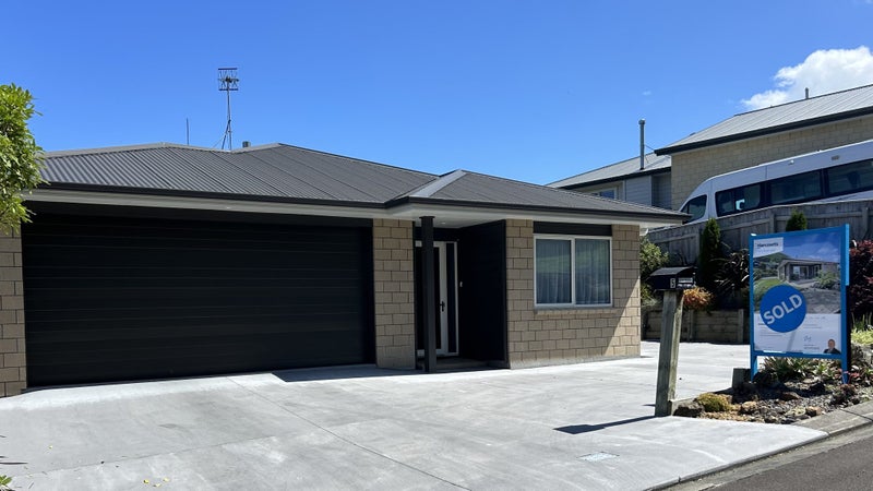 5 Tauhou Place, Waikanae, Waikanae - Carousel 1