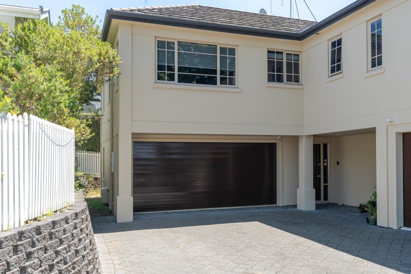 23B Palmerston Street, Hamilton City Central, Hamilton, Waikato - Carousel 1