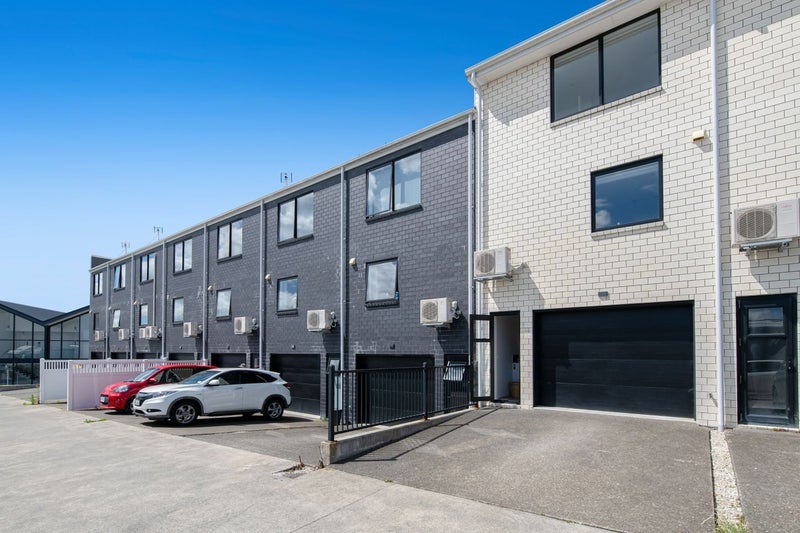 53 Weir Lane, Silverdale, Silverdale - Carousel 2