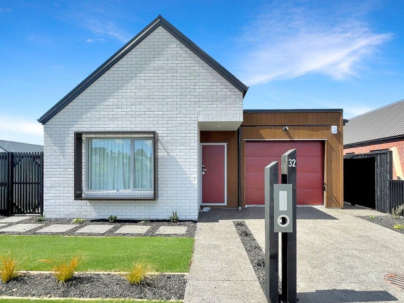 32 Earp Crescent, Chartwell, Hamilton - Carousel 1