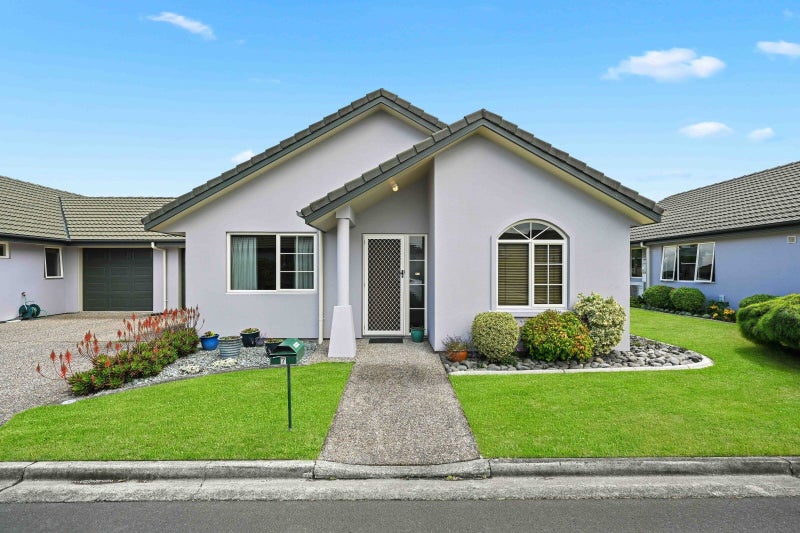 7/16 Rototuna Road, Flagstaff, Hamilton - Carousel 1