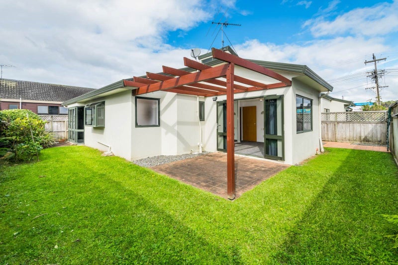 2/53 Anzac Road, Browns Bay, Auckland - Carousel 2
