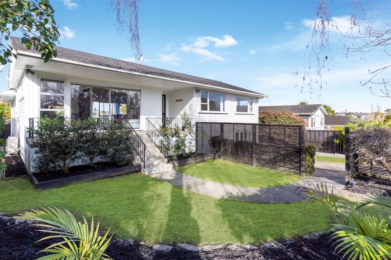 20 Finnerty Avenue, Howick, Auckland - Carousel 2