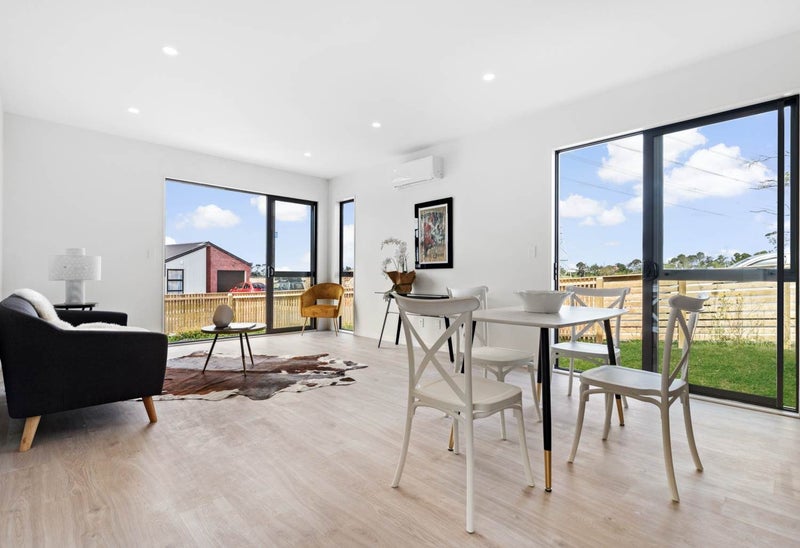 32 Puhikawa Street, Massey, Auckland - Carousel 1