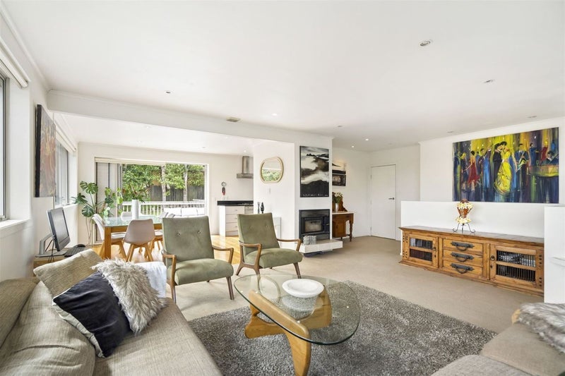 1 Selwyn Crescent, Forrest Hill, Auckland - Carousel 2