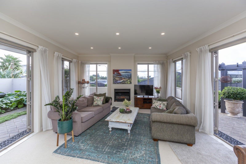 136 Renown Road, Raumati South, Paraparaumu - Carousel 2