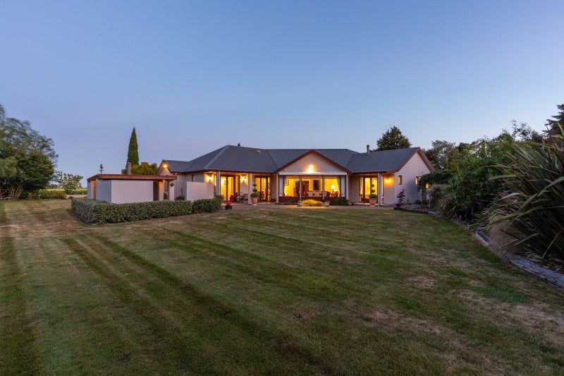 1048 State Highway 63, Blenheim - Carousel 29