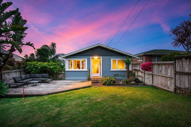 107 Kinross Street, Blockhouse Bay, Auckland - Carousel 1
