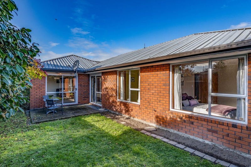 2/5 Tuscany Place, Beckenham, Christchurch - Carousel 1