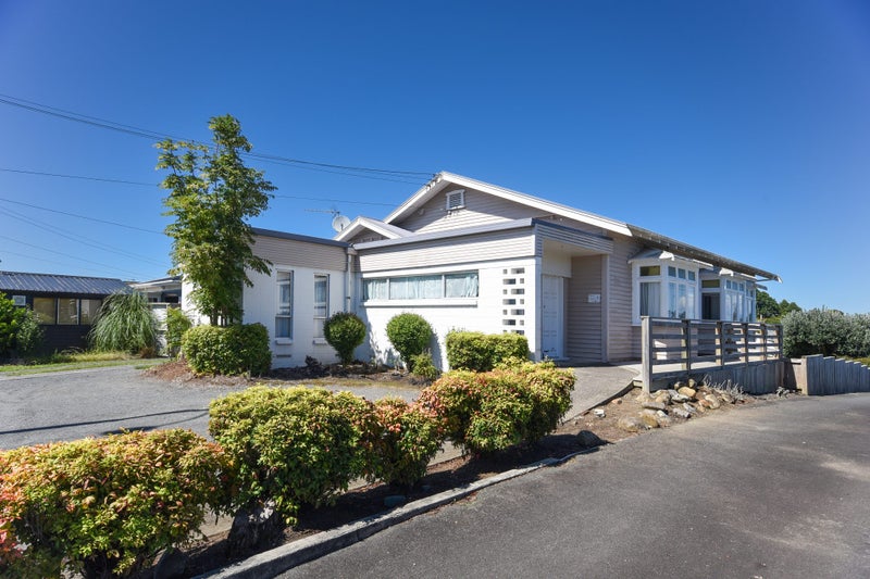 176 Cambridge Road, Hillcrest, Hamilton - Carousel 1