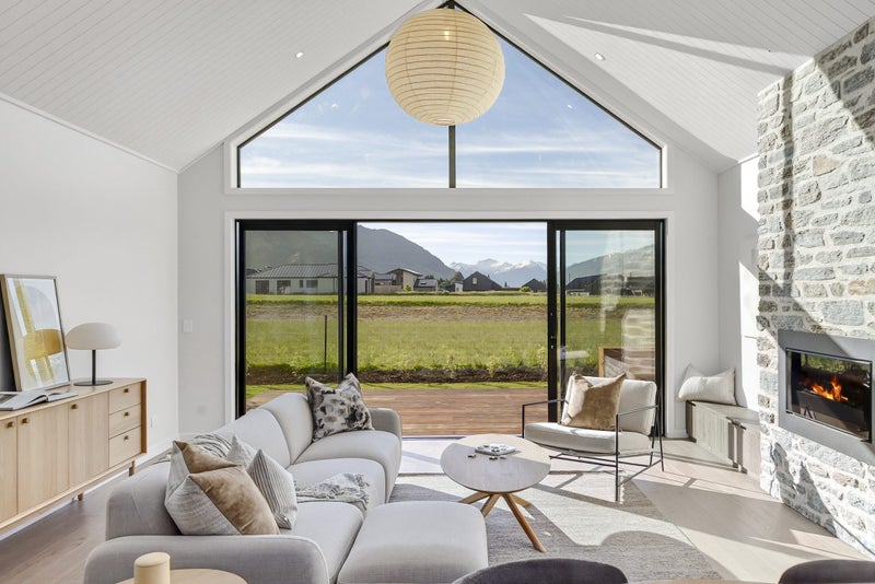 15 Packer Road, WANAKA - Carousel 2