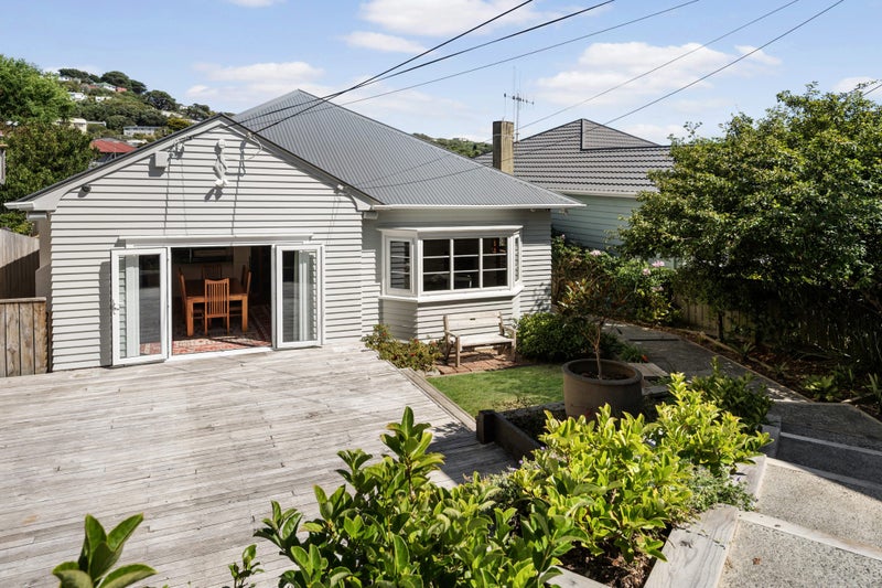 534 Broadway, Strathmore Park, Wellington - Carousel 1