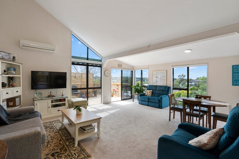 1/5 Lynngate Place, Hillcrest, Auckland - Carousel 2