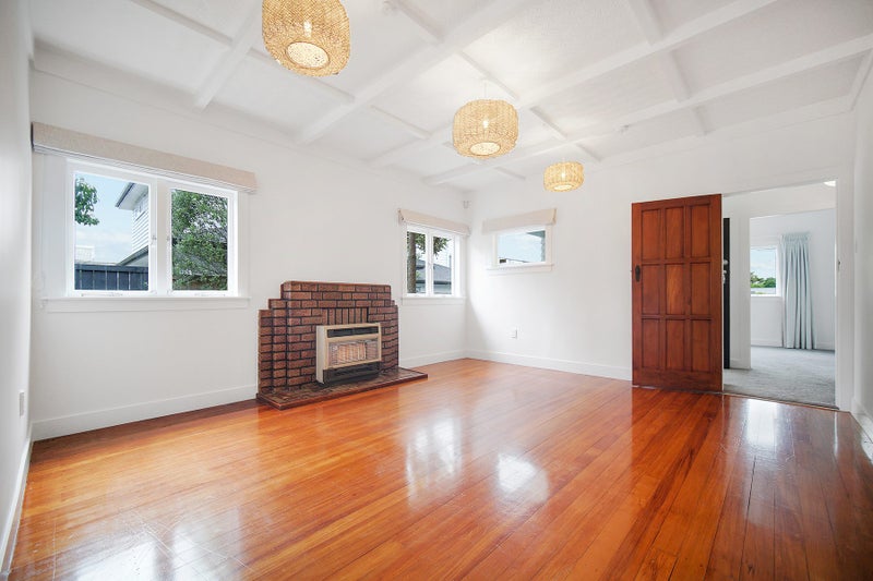 114A Kiwi Road, Point Chevalier, Auckland - Carousel 2