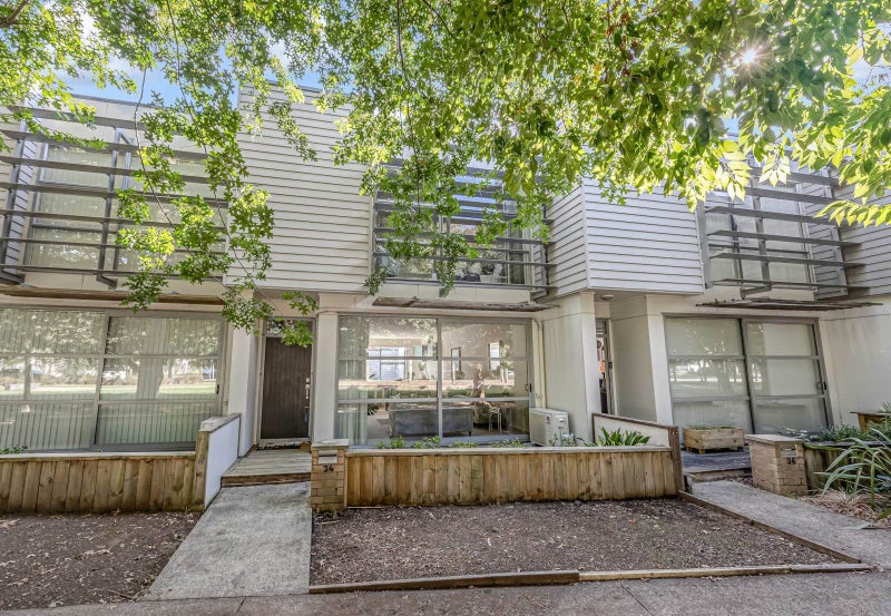 34 Kauri Drive, Takanini, Auckland - Carousel 2