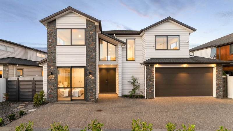 27 Headland Drive, Long Bay, Auckland - Carousel 1