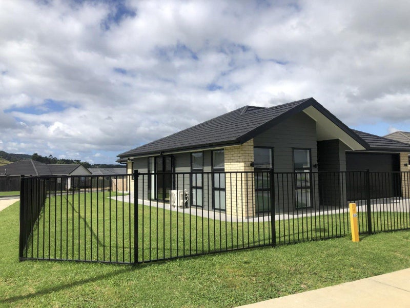 8 Ohau Crescent, Tikipunga, Whangarei - Carousel 1