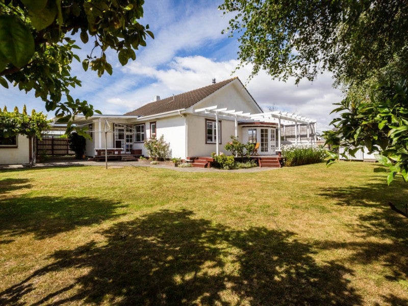 104 Mayfair Avenue, Mayfair, Hastings - Carousel 19