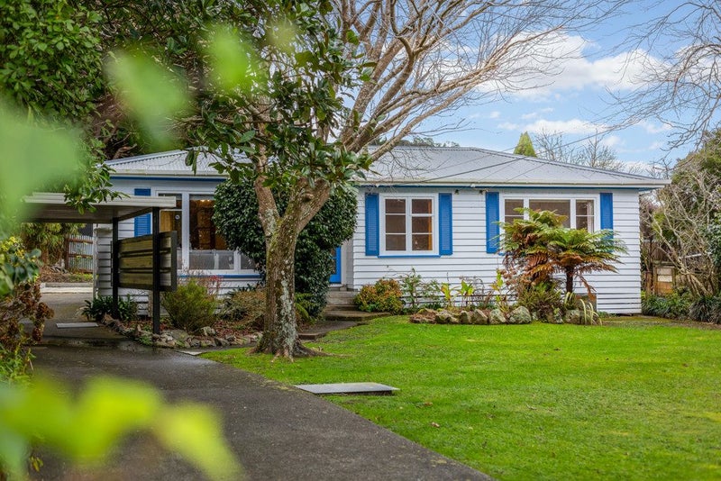 4 Dover Road, Wainuiomata, Lower Hutt - Carousel 1