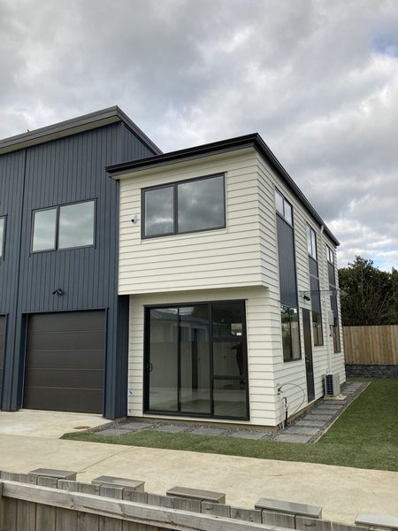 15A Garelja Road, Henderson, Auckland - Carousel 1