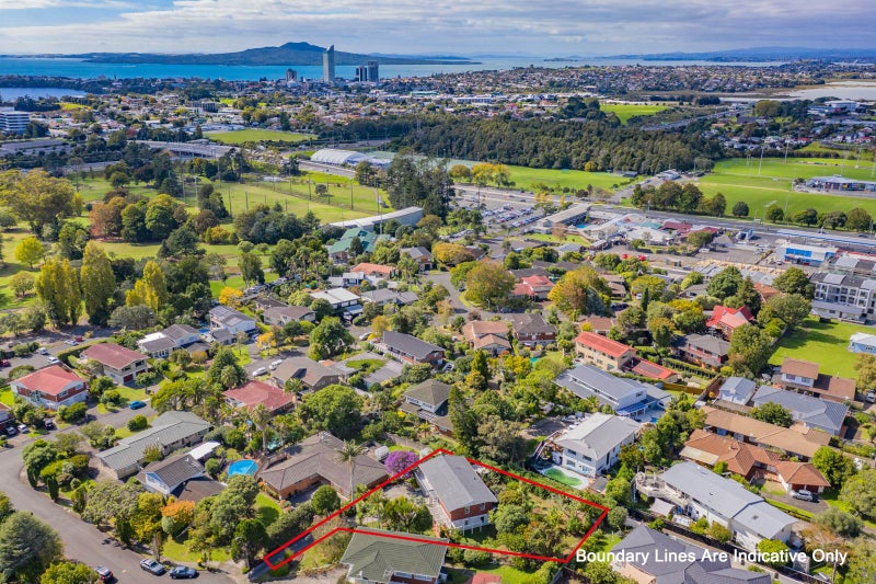 7 Kerrymaria Place, Hillcrest, Auckland - Carousel 2
