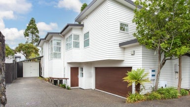 10 Saltaire Street, Avondale, Auckland - Carousel 1