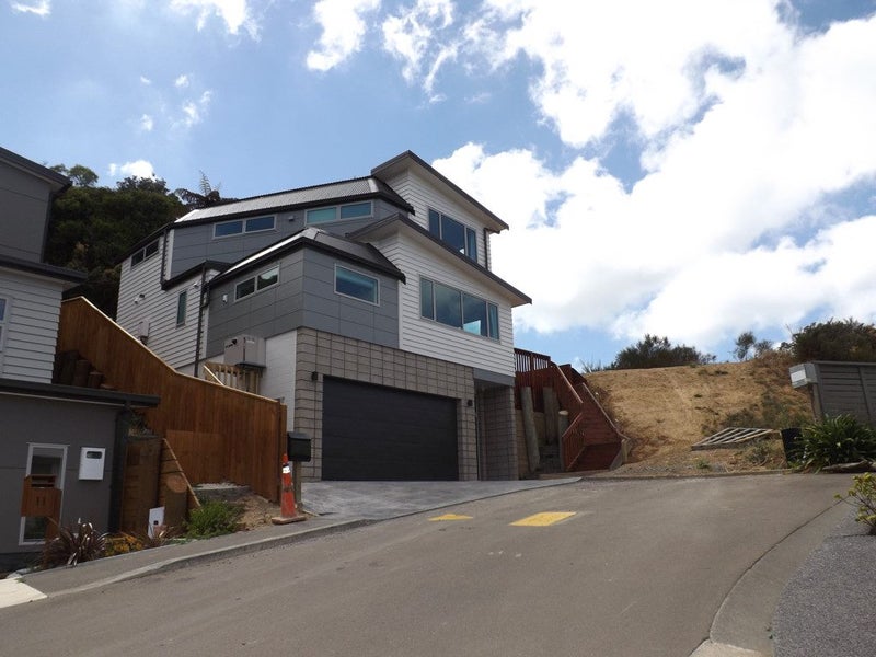 13 Marsh Way, Kaiwharawhara, Wellington - Carousel 34