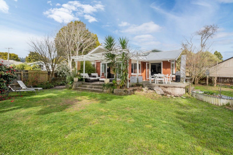 10C Wood Street, Wallaceville, Upper Hutt - Carousel 1