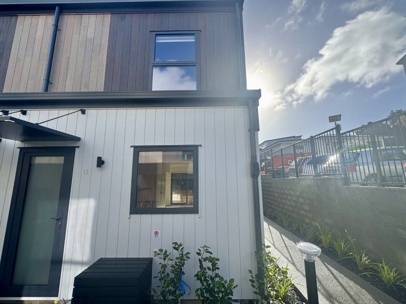 12/506 Glenfield Road, Bayview, Auckland - Carousel 15