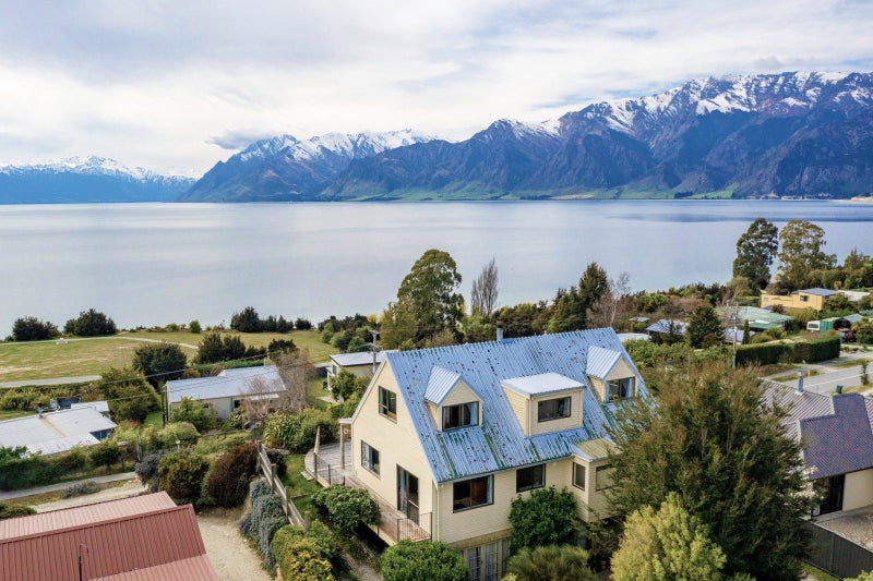 111 Lakeview Terrace, Wanaka - Carousel 2