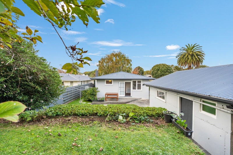 3 Juliana Place, Awapuni, Palmerston North - Carousel 24