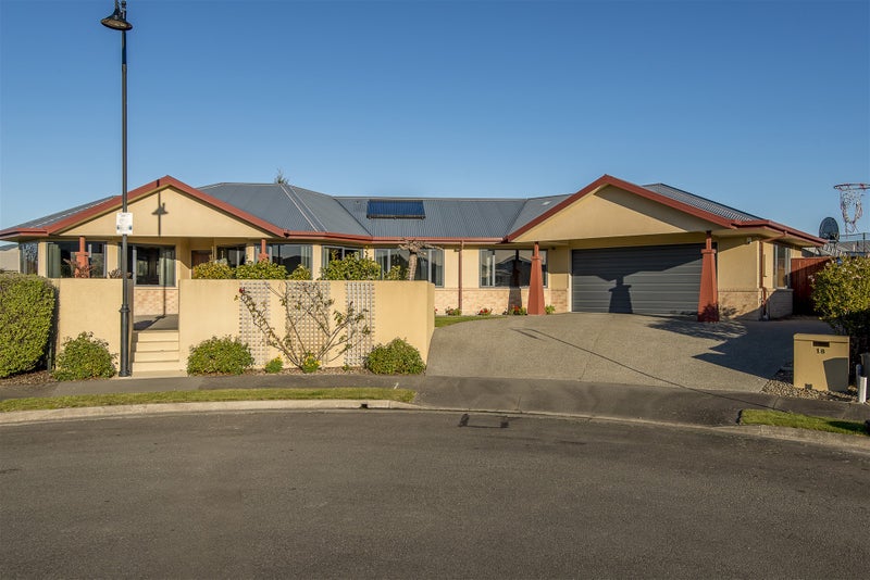 18 Marguerite Place, Aidanfield, Christchurch - Carousel 19