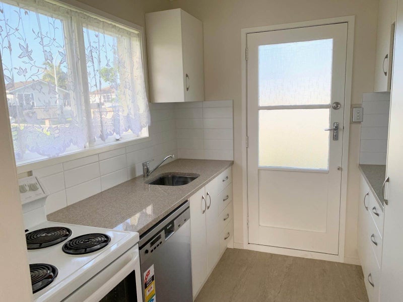 1/5 Dalry Place, Māngere Bridge, Auckland - Carousel 2