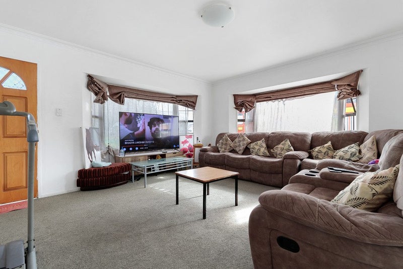 76B Clyde Street, Hamilton East, Hamilton - Carousel 2