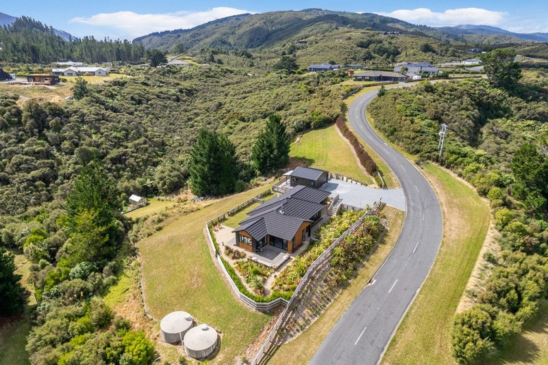 159 Fairview Drive, Birchville, Upper Hutt - Carousel 1