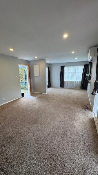 11 Kopara Grove, Stokes Valley, Lower Hutt - Carousel 2