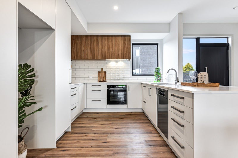 2/14 Akakura Terrace, Peacocke, Hamilton - Carousel 1