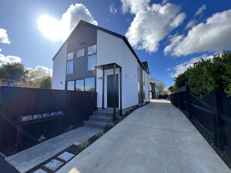 2/80 Mackworth Street, Woolston, Christchurch - Carousel 1